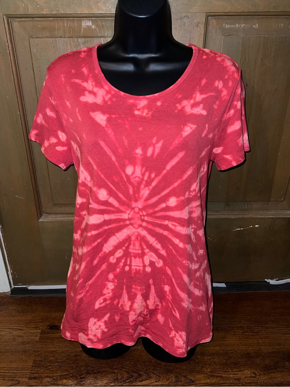 Time and Tru Red Custom Tie-Dye Short Sleeve Scoop Neck Retro Shirt Size L